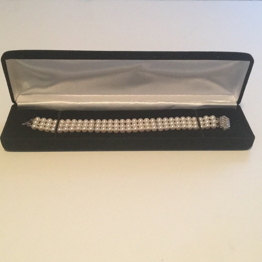 3 Strand White Freshwater Cultured Pearl Bracelet